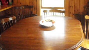 Phòng | Khu vực ăn uống tại phòng