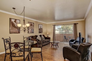 Room | Living area | TV, DVD player - SCOTTSDALE STAYS OLD TOWN 2 BEDROOM CONDO (Scottsdale)