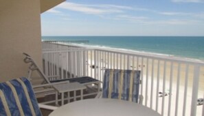 Room | Balcony