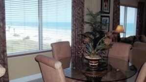 Room | In-room dining - Great ocean Views - 3 BR 3 BA - Sanibel 302 (Daytona Beach Shores)