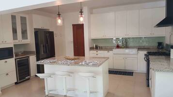 Room | Private kitchen | Fridge, microwave, coffee/tea maker