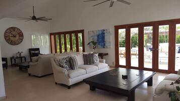 Room | Living area | TV