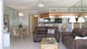 Habitación | Área de sala de estar | Televisión 