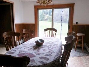 Room | In-room dining