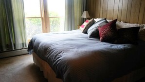Room - Dallas Ridge (Rangeley)
