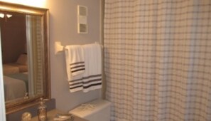 غرفة | حمام | أحواض استحمام وحجيرات دش منفصلة