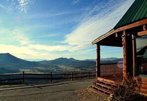 View from room - Breathless Mountain Views (Sevierville)