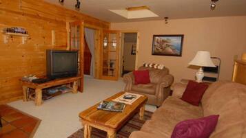 Phòng | Phòng khách | TV, đầu đĩa DVD