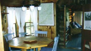 Room | In-room dining