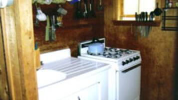 Room | Private kitchen | Fridge, microwave, coffee/tea maker