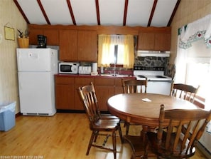 Room | In-room dining