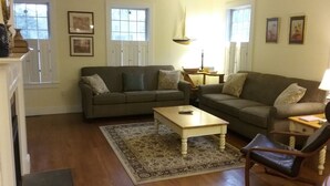Room | Living room - Walkable Home in Mystic Historic District (Mystic)