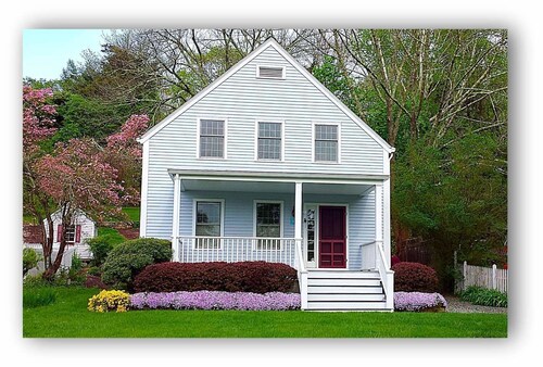 Walkable Home in Mystic Historic District