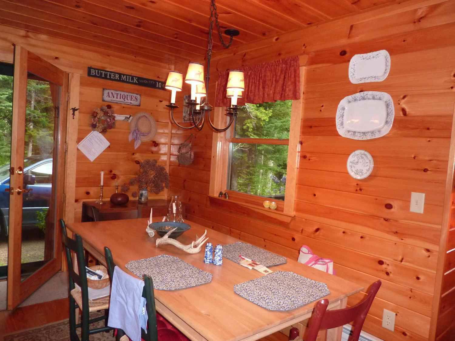 客房 | 房內用餐區