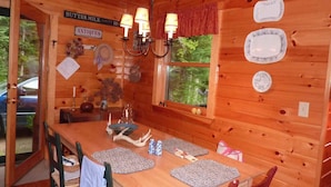 Room | In-room dining - Williamson (Rangeley)