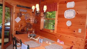 Room | In-room dining