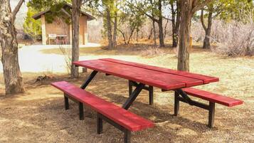 Khu ẩm thực ngoài trời