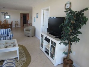 Room | Living room | TV