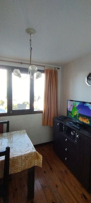 Apartament familiar, 2 dormitoris | Cuina privada | Frigorífic, microones i rentaplats