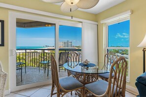 Dining - 🌅 Prime View Condo — Gulf Strand Resort, St. Pete Beach (St Pete Beach)