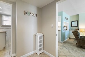 Interior - 🌊 Gulf Winds 2BR Condo — Gulf Views & Steps to the Sand (ST PETE BEACH)