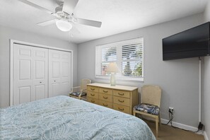 2 bedrooms, iron/ironing board, free WiFi, bed sheets