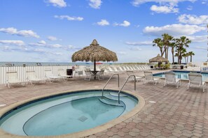 A heated pool - 🌴 Sea Breeze #703  Gulf Front Comfort with Amazing Beach Sunset Views (Madeira Beach)