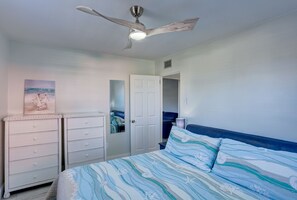 1 chambre, fer et planche à repasser, accès au Wi-Fi (inclus)