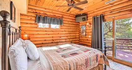Quaint Williams Cabin Near Grand Canyon