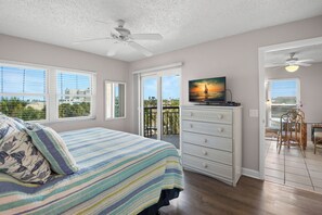 1 slaapkamer, een strijkplank/strijkijzer, gratis wifi, beddengoed