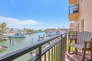 Property grounds - 🌴 Madeira Bay Resort #206 – Family-Friendly Comfort with Balcony & Beach Access (Madeira Beach)