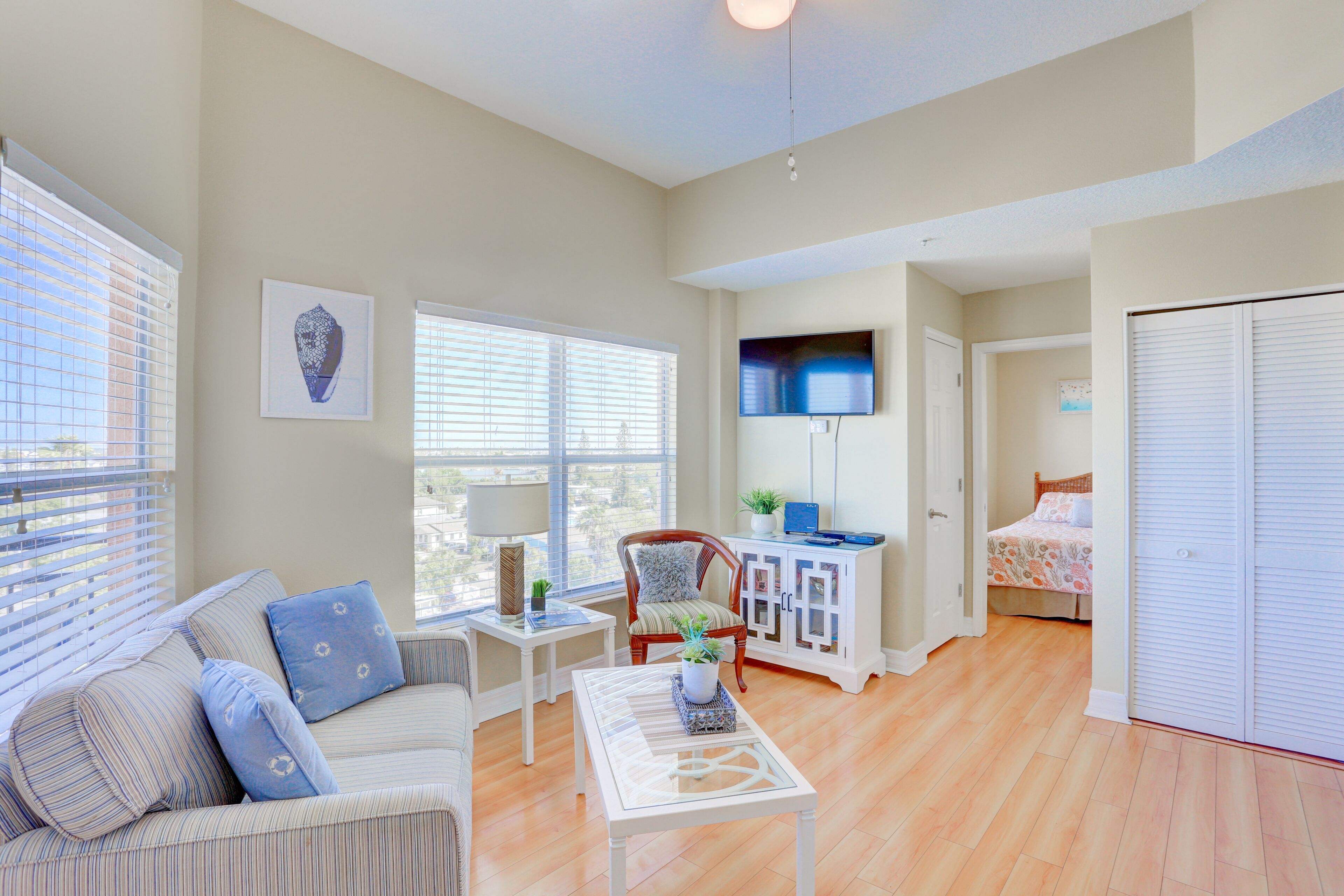 Madeira Bay Resort 611 - Madeira Beach, FL