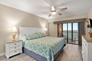 3 slaapkamers, een strijkplank/strijkijzer, gratis wifi, beddengoed