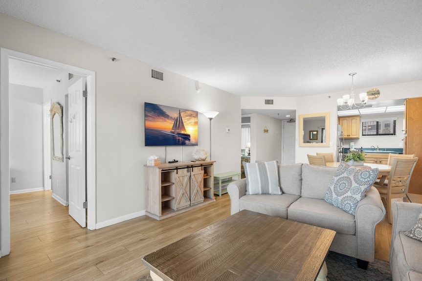 Caprice De St Pete Beach 106 2br 2ba - St. Pete Beach, FL
