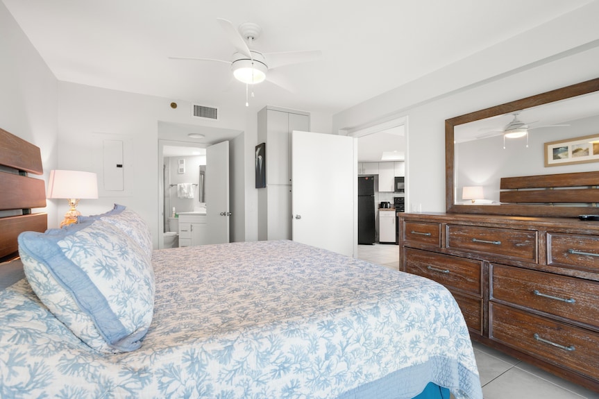 Gulf Strand Resort 302 1br 2ba - St. Pete Beach, FL