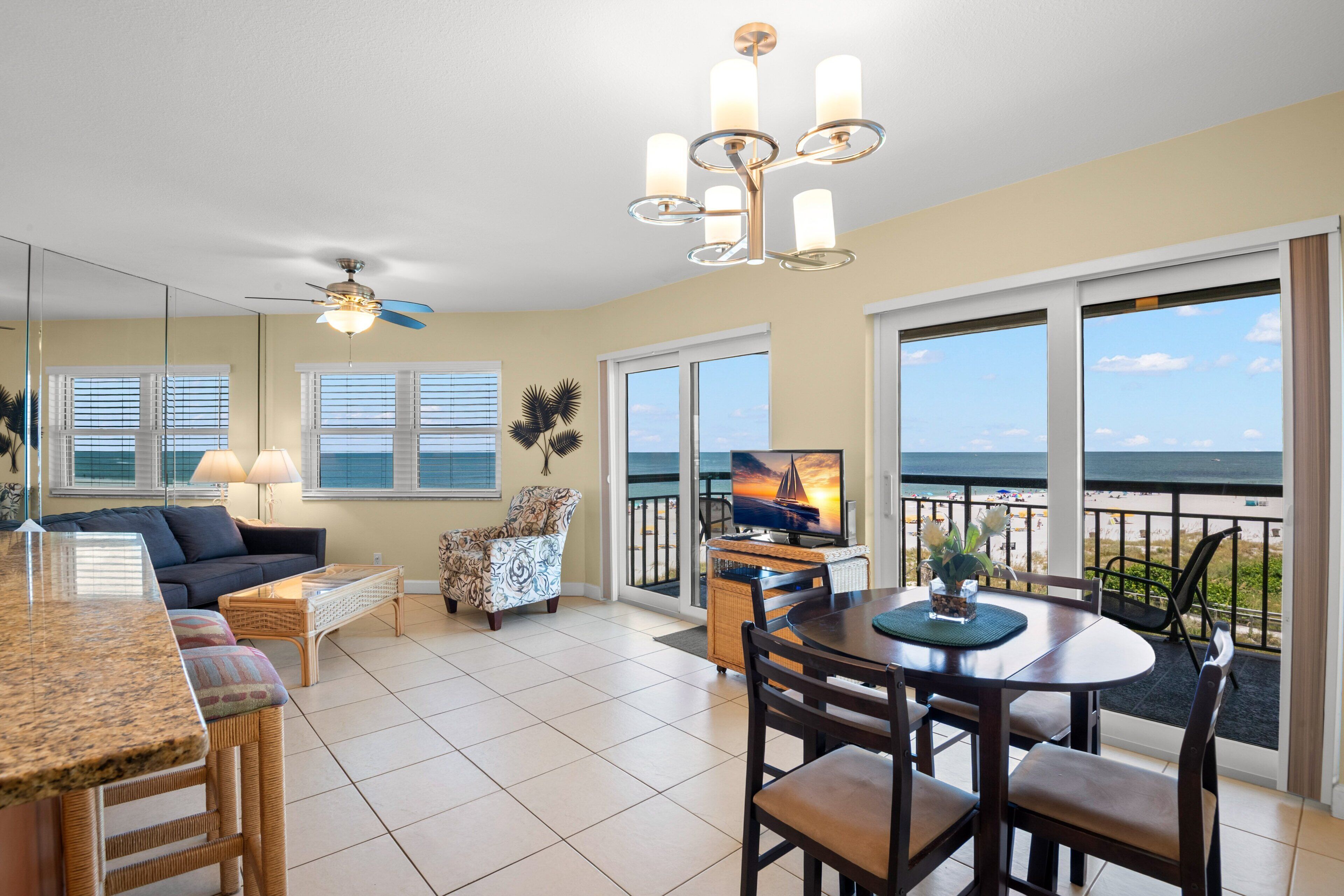 Televisión, reproductor de DVD y estéreo 