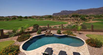 Gorgous-golfkentän koti Gold Canyonissa, jolta on uima-allas / mt-näkymät