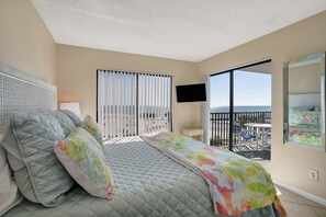 2 makuuhuonetta, silitysrauta/-lauta, ilmainen Wi-Fi, vuodevaatteet