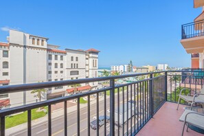 Property grounds - Madeira Bay Resort #501 – One-Bedroom Condo with Balcony & Pet-Friendly Comfort (Madeira Beach)