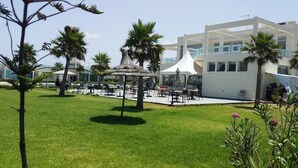Garden - Savannah Beach (Sidi Rahal)