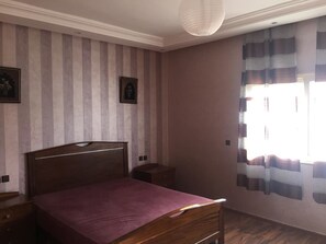 Villa | Décoration personnalisée, ameublement personnalisé, rideaux occultants