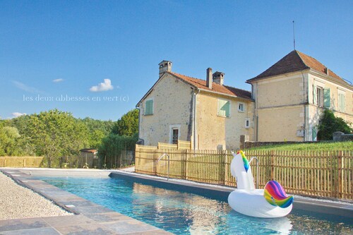 Large Chic House (4/9) Quiet on 40 Ha Nature Horses Heated Pool Pond