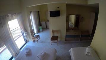 WiFi (free), bed sheets