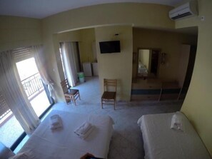 WiFi (無料)、ベッドシーツ