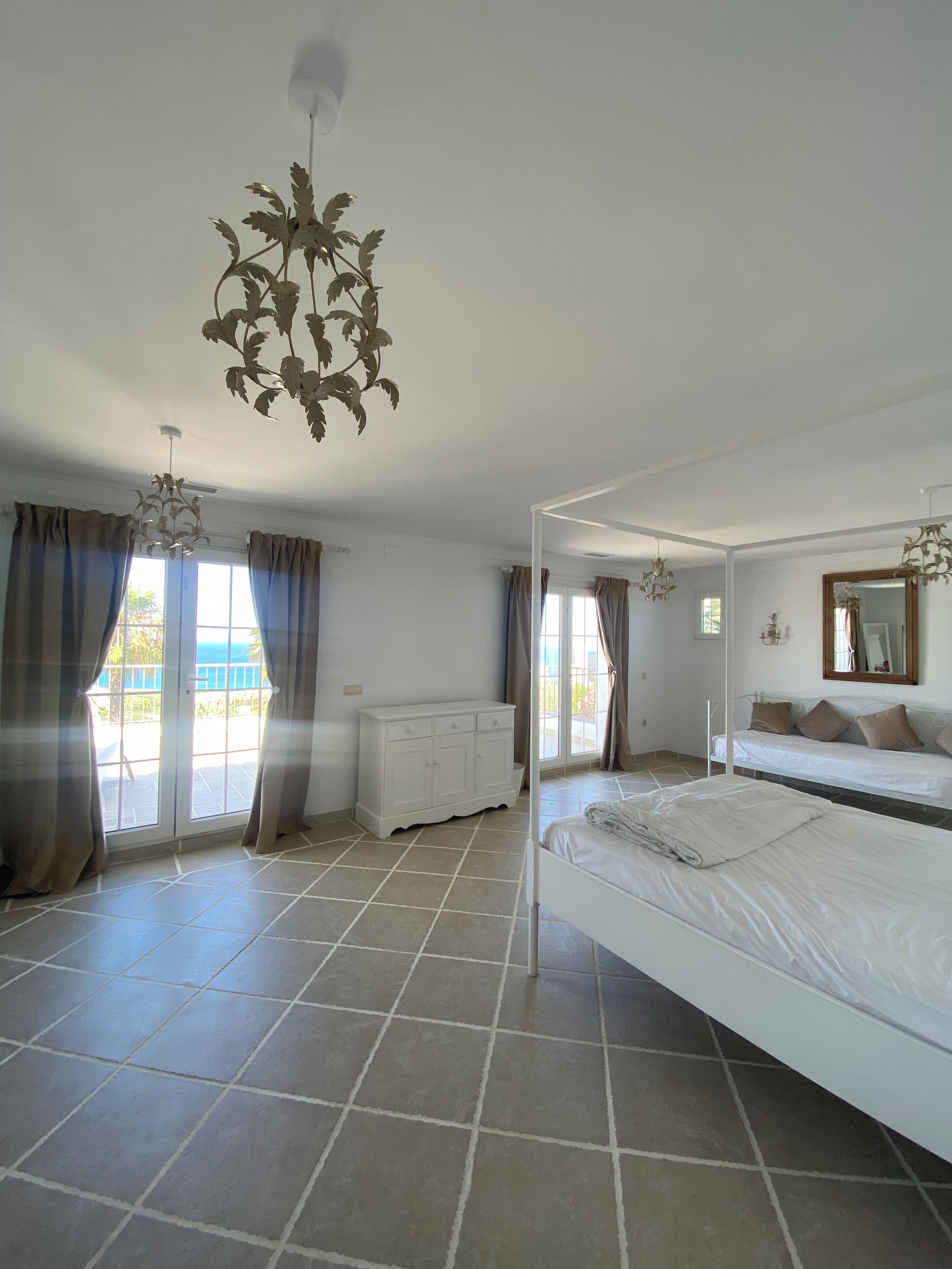 5 bedrooms, iron/ironing board, travel cot, free WiFi