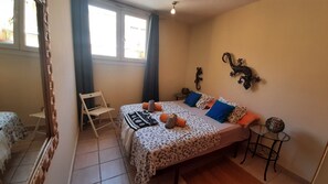 2 chambres, fer et planche Ă repasser, Wi-Fi gratuit, draps fournis