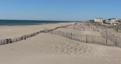 Rental Apartment Marseillan beach 4-5 persons, seaside.