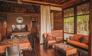 1 habitación y caja de seguridad en la habitación 