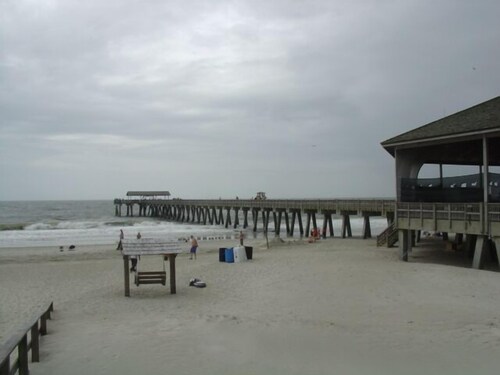 Comfy, Cozy Beach Apartment for Two with Adjustable King Bed!!!