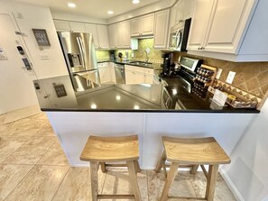 冷蔵庫、電子レンジ、コンロ、食器洗い機